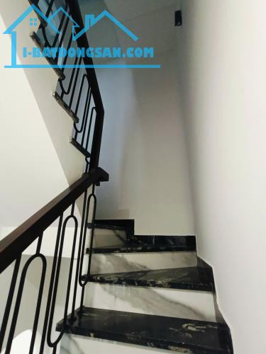 Bán nhà Cổ Linh - Long Biên - ngõ ô tô - nhà mới đẹp - 5 tầng - chỉ hơn 6 tỏi - 1