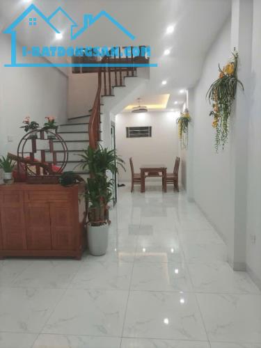 Bán nhà Trần Cung 50m2 -5 tầng, lô góc, 8 ngủ, giá 7.95 tỷ - 2