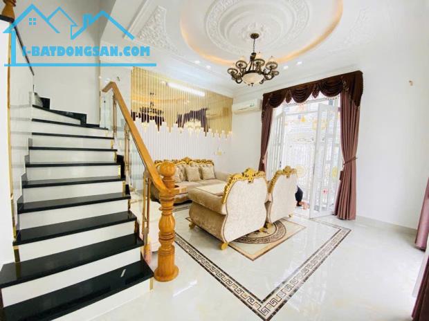 BÁN BIỆT THỰ MINI NGANG 9M GÓC 2 MẶT TIỀN HXH 6M - 3 TẦNG FULL NỘI THẤT - HUỲNH TẤN PHÁT - 3
