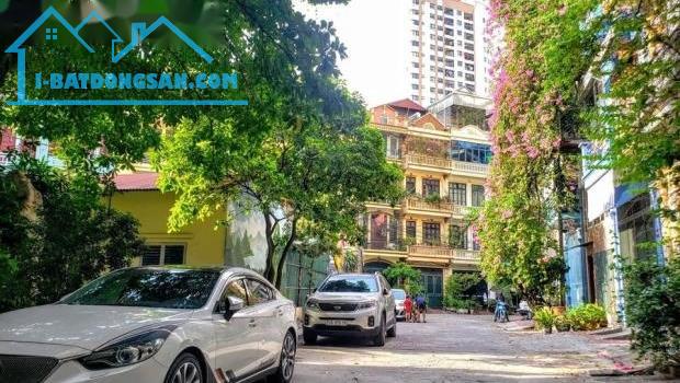 NHÀ ĐẸP HOÀNG LIỆT NGÕ 15 NGỌC HỒI 37M2 Ô TÔ VÀO NHÀ 4 TẦNG 5,4 TỶ