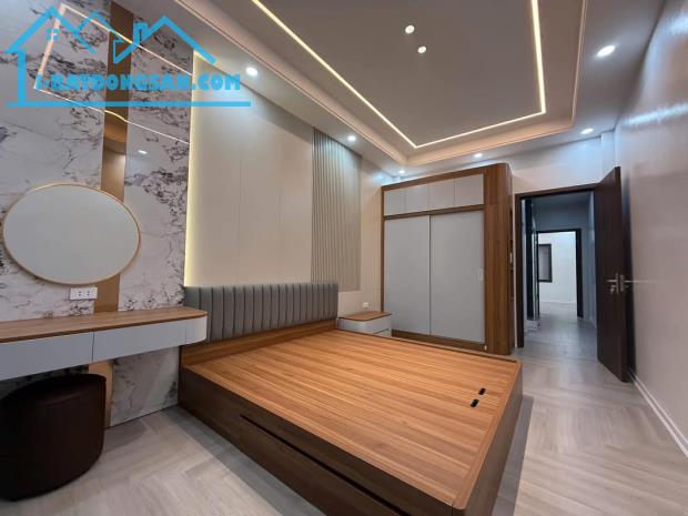 BÁN NHÀ :TÂY SƠN -ĐỐNG ĐA.              + DT:51M2 X 6T X 3.4M.MT. - 2