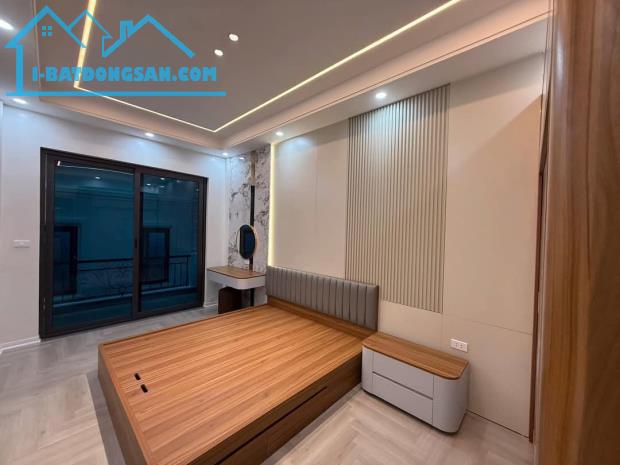 BÁN NHÀ :TÂY SƠN -ĐỐNG ĐA.              + DT:51M2 X 6T X 3.4M.MT. - 1