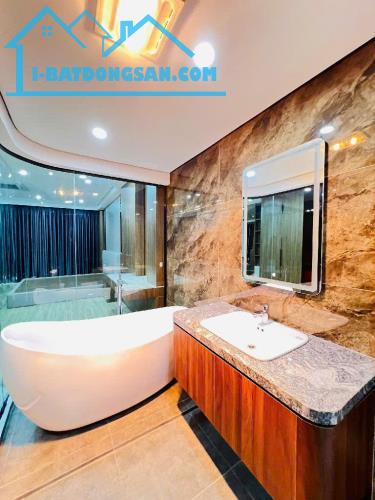 Bán nhà Nguyễn Văn Cừ lô góc ô tô vào 7 tầng thang máy giá 15 tỷ 8. - 1