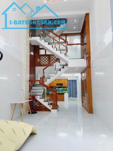NHÀ MỚI Ở NGAY - ĐƯỜNG 7M LÊ VĂN QUỚI - BÌNH TÂN - 52M2 - 5 TẦNG