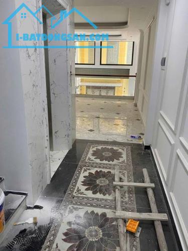 Bán nhà ngõ phân lô 77m2x 5 tầng, Giải phóng – Hoàng Mai. Giá bán 17.3 tỷ