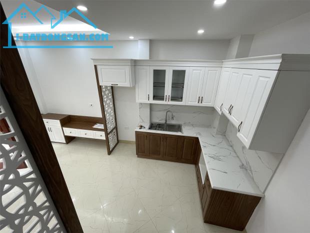 Bán nhà 3P 4WC ngõ 10 Võng Thị 35m2 4T MT 3.5m nhỉnh 5tỷ Tây Hồ - 2