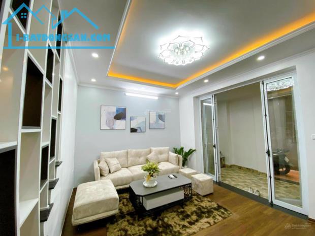 Bán nhà Kim Giang, DT 42m2 x 4 tầng, về ở luôn, giá 5.8tỷ, ngõ nông, gần đường - 2
