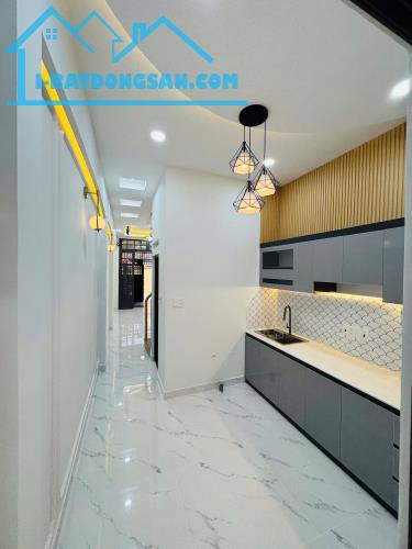 LƯU HỮU PHƯỚC P15,Q8 - 51m2 NHÀ MỚI - VỊ TRÍ ĐẸP - HXH KIA VÀO TẬN CỬA - chỉ 4.55 tỷ - 5