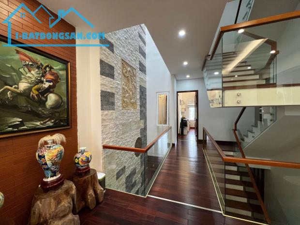 Bán nhà đẹp 4 tầng mặt tiền gần đường Nguyễn Đức An, sát Vương Thừa Vũ, An Hải Bắc, Sơn Tr