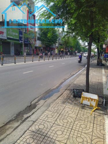 Nhà rẻ mới ở ngay 4 tầng hoàn công đủ SHR giá 3,7tỷ - 2
