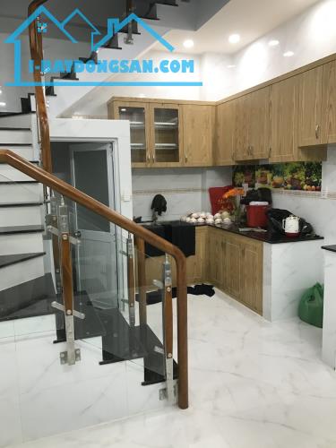 Nhà rẻ mới ở ngay 4 tầng hoàn công đủ SHR giá 3,7tỷ - 1