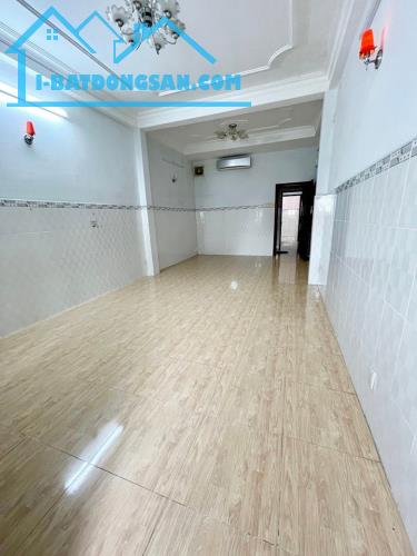 MẶT TIỀN KHU BÌNH PHÚ 1, 5 TẦNG, 4X20M, GẦN NGAY BỆNH VIỆN Q6 RA HẬU GIANG, NGUYỄN VĂN LUÔ