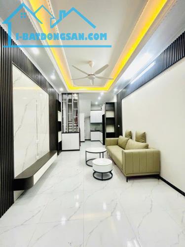 BÁN NHÀ 5 TẦNG MẶT NGÕ LĨNH NAM - HOÀNG MAI - HÀ NỘI - giá bán 5.6 TỶ - SỔ ĐỎ CHÍNH CHỦ
3 - 4