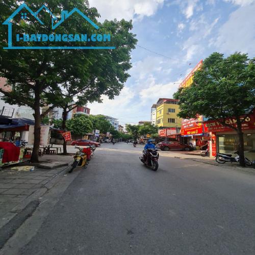 Nhà mới ở ngay, kinh doanh tốt tại Trâu Quỳ, Gia Lâm. 50m2 4 tầng, đường 10m, 8 tỷ x. Lh