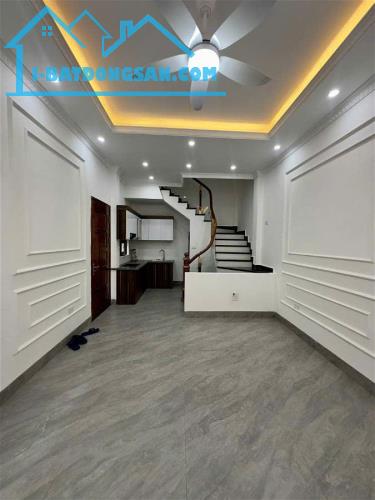 CỰC HOT SIÊU PHẨM NHÀ ĐẸP HỒ TÙNG MẬU,45M,5 TẦNG,NGÕ NÔNG,FULL NỘI THẤT. GIÁ 8,xx(tỷ)