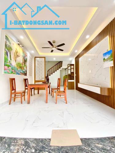 Bán nhà đẹp mới xây, ô tô đỗ cửa, Diện tích 39m2*5 tầng Phú Thượng, Tây Hồ, HN, Giá 9 tỷ.