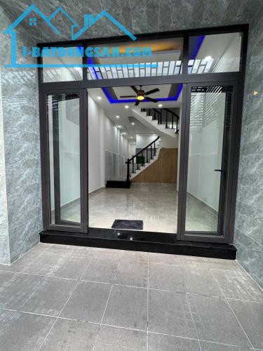 SÁT MẶT TIỀN BÙI ĐÌNH TUÝ - HẺM THÔNG - SỔ VUÔNG - 75M2 - CHỈ NHỈNH 8 TỶ