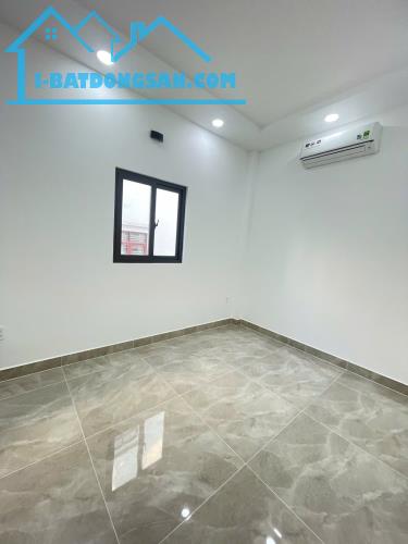 SÁT MẶT TIỀN BÙI ĐÌNH TUÝ - HẺM THÔNG - SỔ VUÔNG - 75M2 - CHỈ NHỈNH 8 TỶ - 2