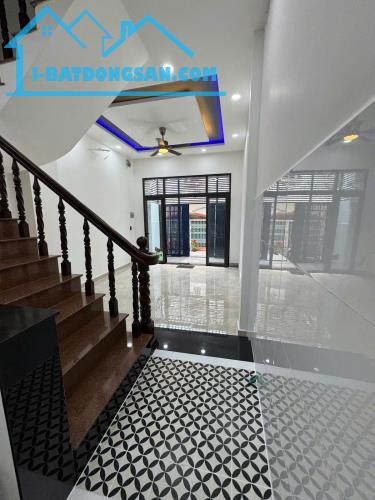 SÁT MẶT TIỀN BÙI ĐÌNH TUÝ - HẺM THÔNG - SỔ VUÔNG - 75M2 - CHỈ NHỈNH 8 TỶ - 5