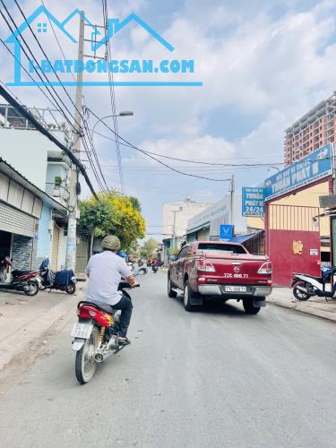 Chia gia tài, bán gấp nhà hẻm xe hơi, mới, đẹp, nội thất xịn sò, Bình Tân gần Aeon 4. X tỷ - 1