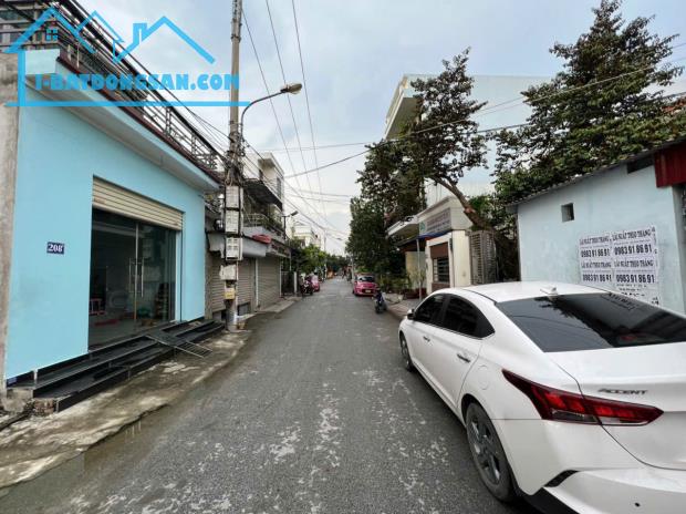 KH gửi bán Lô góc 3 mặt thoáng mặt đường Nam Hải, Quận Hải An, TP Hải Phòng