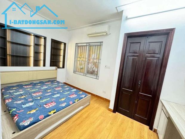 Nhà Đẹp Nguyễn Khang 42m2 full nội thất mới tinh sẵn sổ