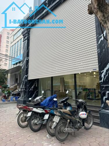 Bán nhà mặt phố Hoàng Quốc Việt 200m2, 7 tầng, siêu kinh doanh, chỉ 95 tỷ. 0971813682. - 1