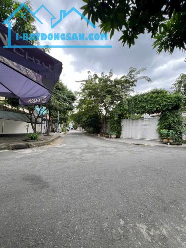 Bán gấp lô đất 2MT khu biệt thự Bình Lợi, DT:18x18, P13, Bình Thạnh.