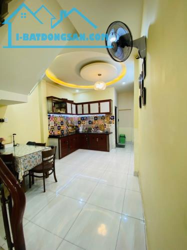 ♣ Nhà Kiệt thẳng ra MT Hoàng Diệu Chợ Mới, 93m2, 2 tầng, 3.x tỷ - 2