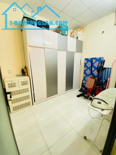 ♣ Nhà Kiệt thẳng ra MT Hoàng Diệu Chợ Mới, 93m2, 2 tầng, 3.x tỷ - 3