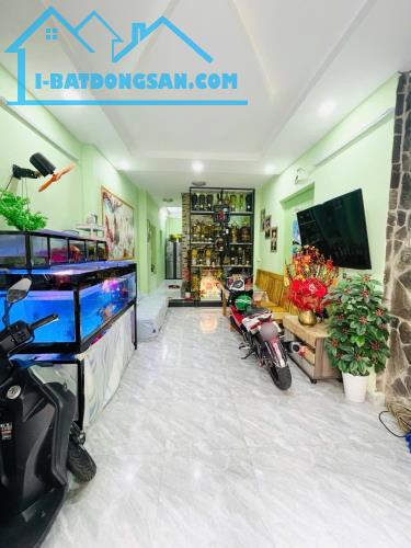 DƯƠNG BÁ TRẠC P1,Q8 - 47m2 ( 3.9 x 13). NHÀ 3 tầng HXH. Chỉ 4.8 tỷ TL