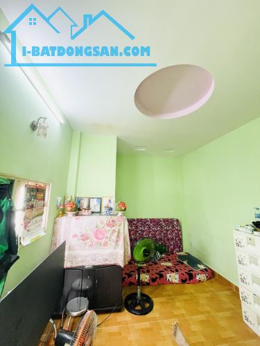 DƯƠNG BÁ TRẠC P1,Q8 - 47m2 ( 3.9 x 13). NHÀ 3 tầng HXH. Chỉ 4.8 tỷ TL - 5