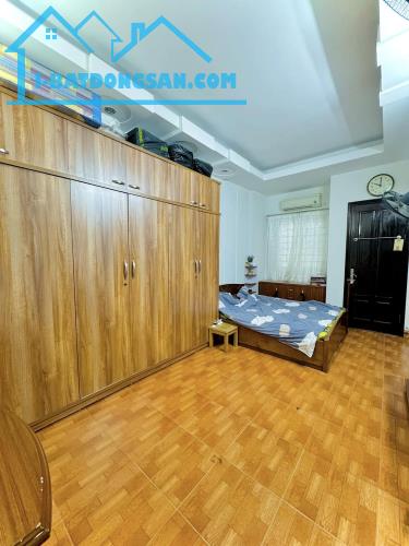 BÁN NHÀ ĐẸP KHƯƠNG ĐÌNH, HAI MẶT NGÕ THOÁNG, ĐẦY ĐỦ NỘI THẤT, Ở NGAY, 32M2, 5T, CHỈ 6 TỶ.