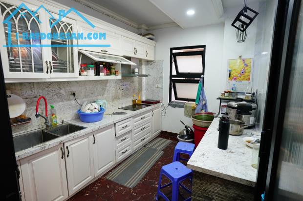 Bán Nhà Ngõ 135/75 Đội Cấn – Hồ Bảy Gian, 2 Làn Ô Tô, Kinh Doanh DT: 64m/5 Tầng/26 Tỷ - 1