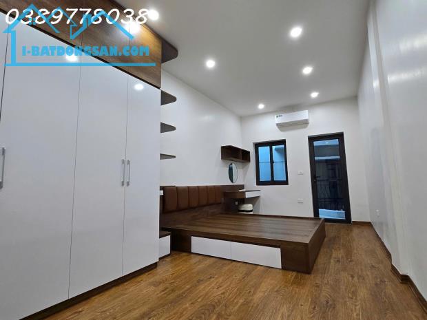 BÁN NHÀ NGÕ 596 HOÀNG HOA THÁM- VỊ TRÍ SIÊU ĐỈNH - NGÕ THÔNG -  NHÀ ĐẸP LONG LANH - CÁCH - 1