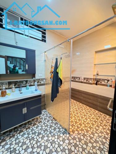 Bán nhà bồ đề long biên  MT 4.5m DT 66m2, nhỉnh 11 tỷ cần bán gấp - 3