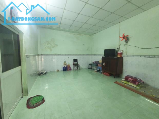 Bán nhà quận 6 - Hẽm xe hơi ngang tài lộc 6m - Nhà C4 tiện xây mới 6.5 T - 1