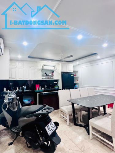 ĐÓN SÓNG VIN CỔ LOA - 2 Ô TÔ 7 CHỖ TRÁNH DỪNG ĐỖ - GARA Ô TÔ - NHÀ ĐẸP - 2P RA HỒ TÂY - 2