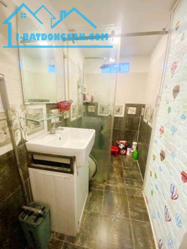 Nhà góc 2 tầng nở hậu 5.3m gần đường Liên Tỉnh 5 P5Q8 2.2 tỷ - 1