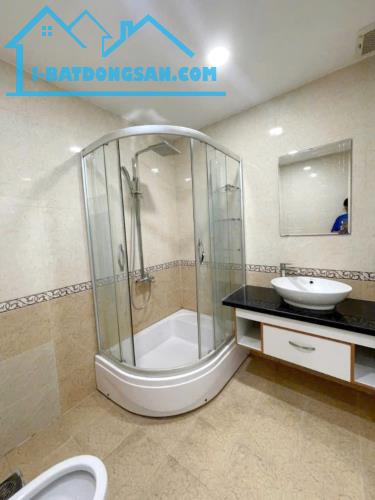 Mặt tiền 2 lầu/ST Âu Dương Lân P2Q8, giá 14.5 tỷ