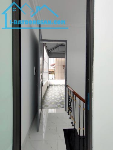 Bán nhà Khương Đình-Thanh Xuân, 30m2 x 3 tầng, mới cực đẹp, cách ô tô 15m. Giá 3,3 tỷ - 3