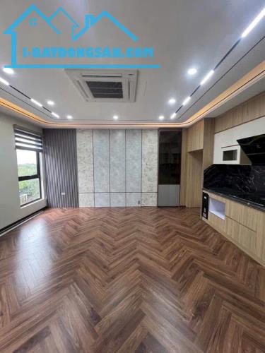 BÁN GẤP NHÀ NGUYỄN VĂN CỪ, 42M x 6T, GARA 2 ÔTÔ, THANG MÁY, FULL NỘI THẤT. GIÁ 12.x TỶ - 3