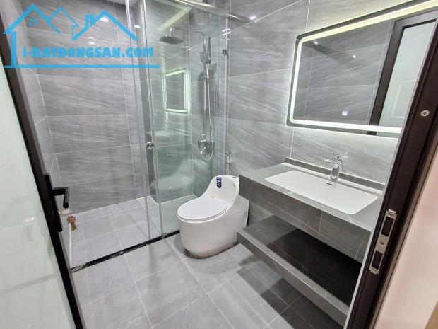 BÁN GẤP NHÀ NGUYỄN VĂN CỪ, 42M x 6T, GARA 2 ÔTÔ, THANG MÁY, FULL NỘI THẤT. GIÁ 12.x TỶ - 5