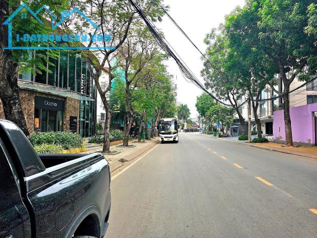 Bán biệt thự Thảo Điền, Quận 2: 533m2, giá 165 tỷ.
