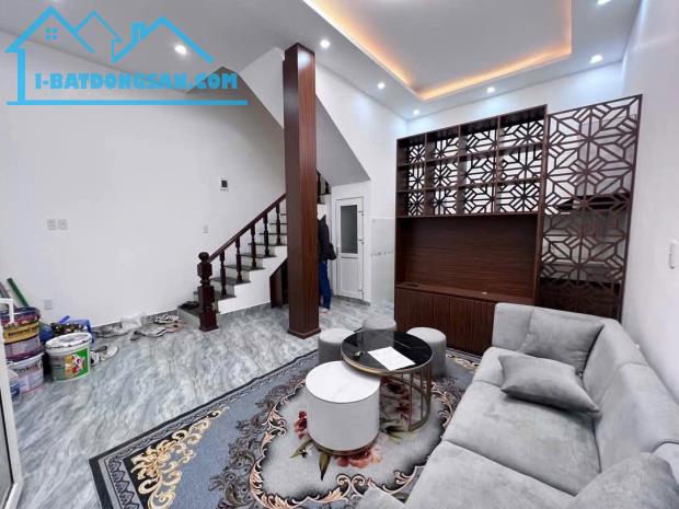 phẩm hot mới nhất. nam Từ Liêm Hà Nội diện tích 35m2.mặt 5,4m chỉ 7,5tỷ LÕI MỸ ĐÌNH - GIÁP - 2