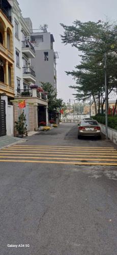 Bán nhà Ngọc Thuỵ, Long Biên 80 X 5T, ô tô tránh, vỉa hè, thang máy hiện đại, kinh doanh