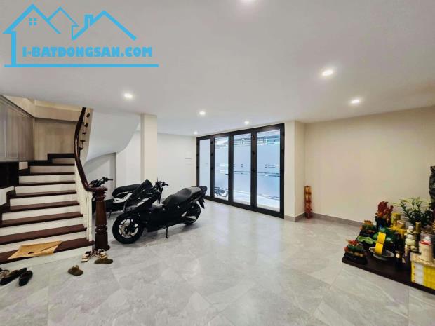 TT HAI BÀ TRƯNG: NHÀ ĐẸP Ở NGAY - SÁT PHỐ, OTO 7 CHỖ VÀO NHÀ - VỪA Ở VỪA KINH DOANH. CHỈ