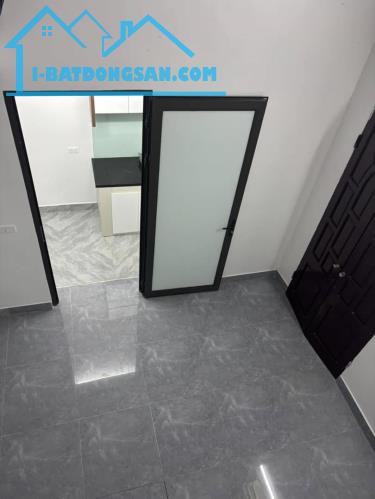 Cần bán nhà ngõ Nghĩa Dũng, Ba Đình giá chỉ 2.4 tỷ, 37m2x2T ảnh thật