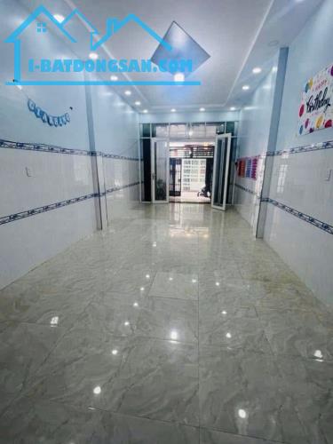 Nhà bán Âu Dương Lân Phường 3 . Quận 8 . Khu trung tâm. Tiện ích  . Đi Quận 1.5.7 chỉ 5 ph - 4
