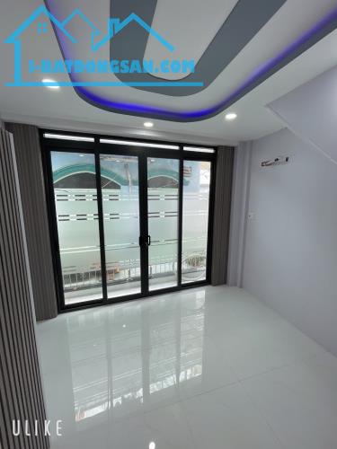 BÁN NHÀ HẺM 76 BÀ HOM QUẬN 6 - 22M2 - 2